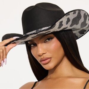Fashion Nova Black and Gray Floppy Hat Brand New!!!